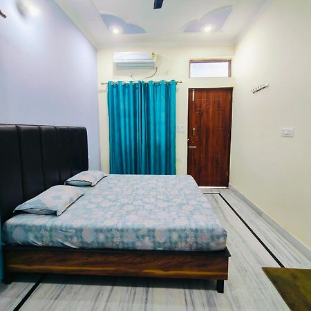 Deepak Homestay Rishīkesh Buitenkant foto