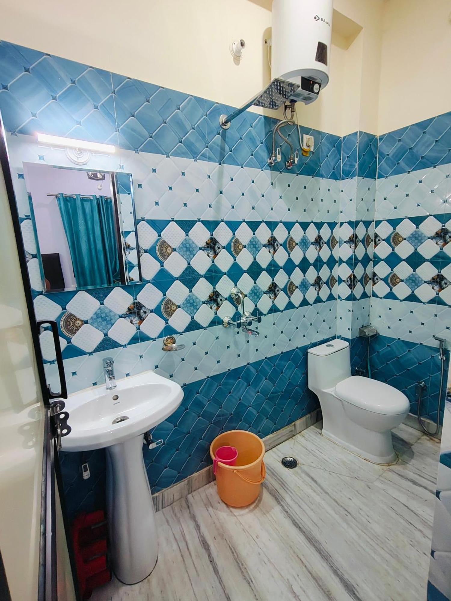 Deepak Homestay Rishīkesh Buitenkant foto