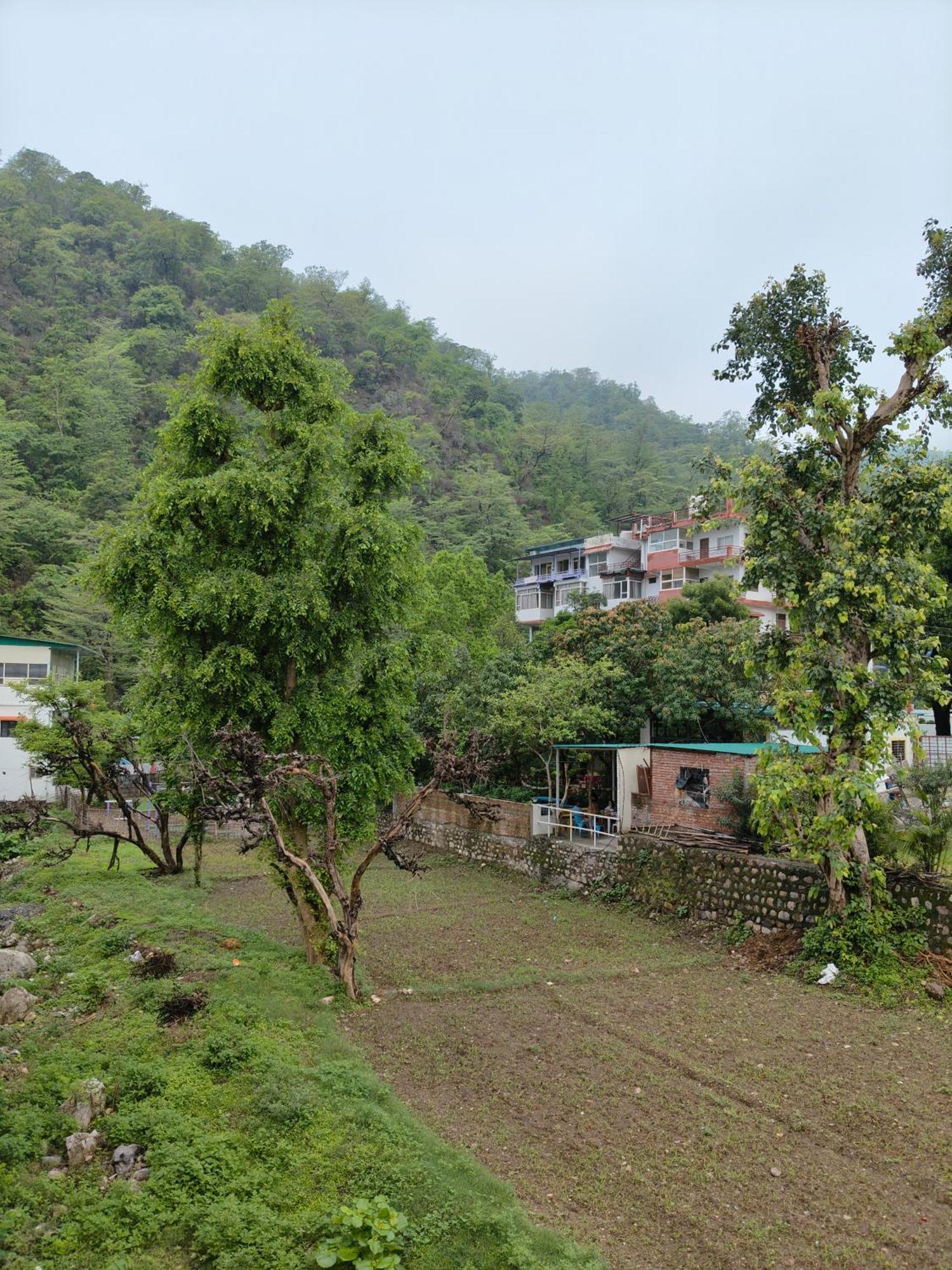 Deepak Homestay Rishīkesh Buitenkant foto